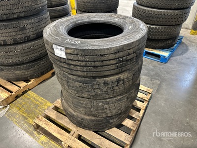 Quantity of (4) Roadmaster RM170+ 265/70R19.5 Tires