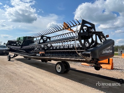 2011 MacDon FD70 40 ft Flex Draper Kombajn