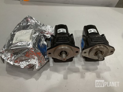 (10) Cat 258-2553 Hydraulic Pump Units