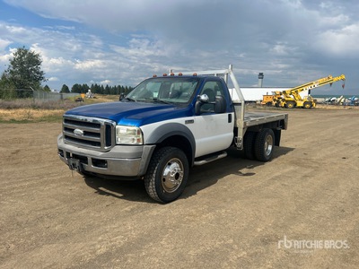 2005 Ford F-550 XL 4x4 Flatbed Truck