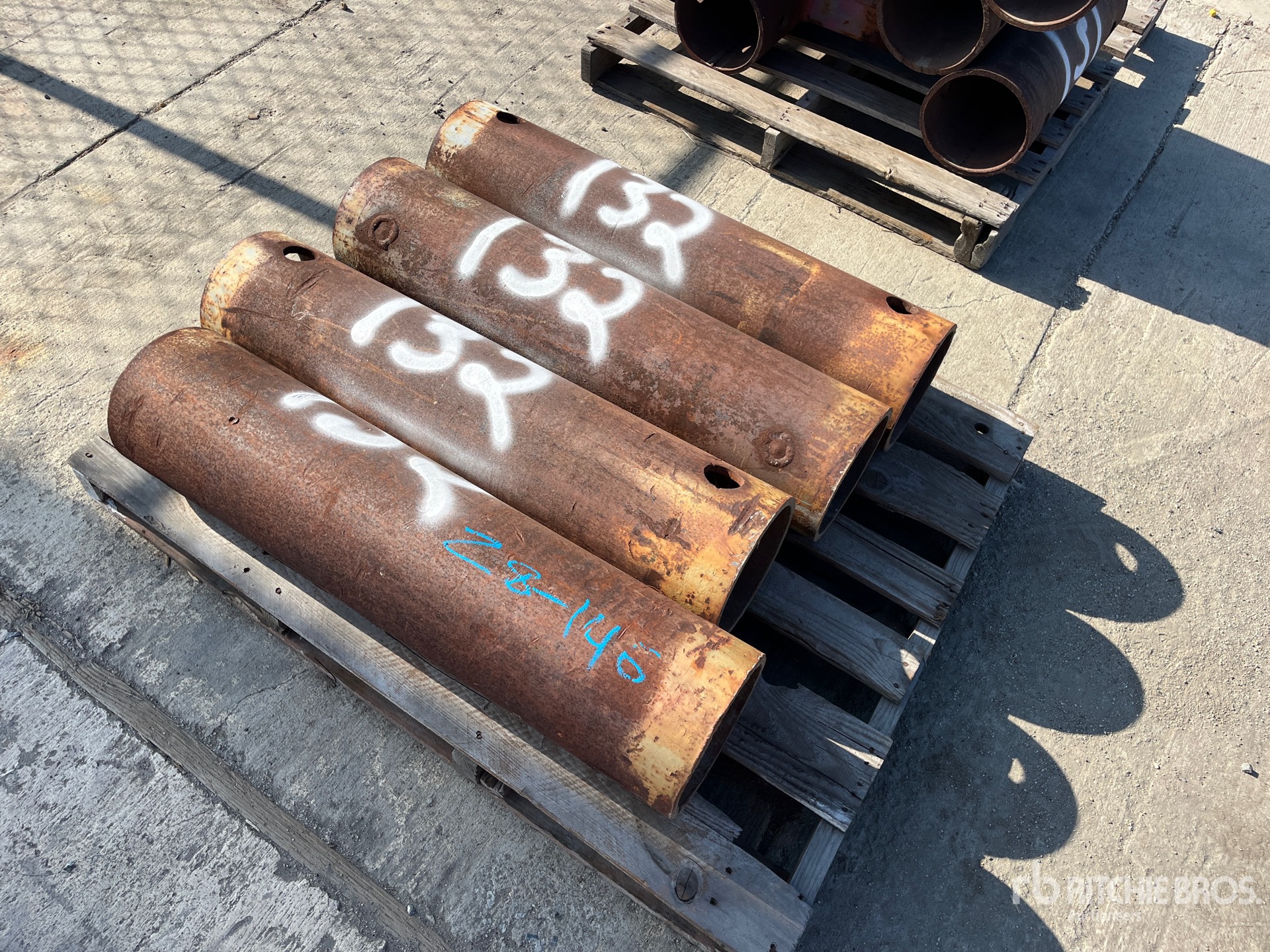 Quantity of (4) Trench Box Spreaders