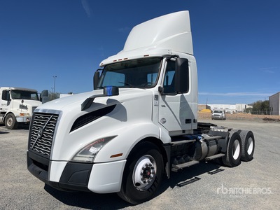 2019 Volvo VNL300 6x4 T/A Day Cab Truck Tractor