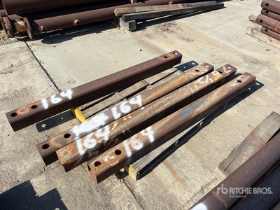 Quantity of (4) 72 in Spreader Bar