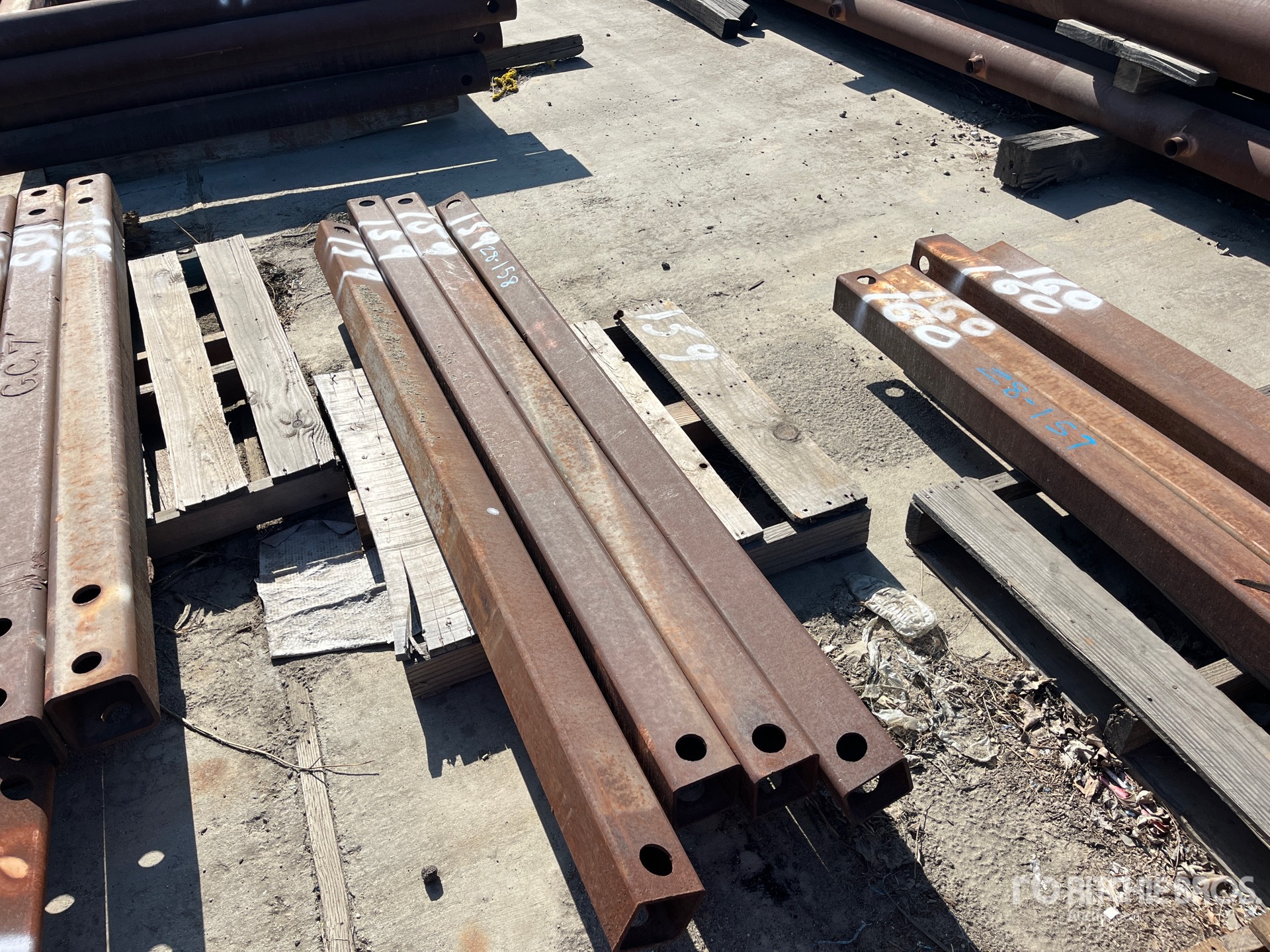 Quantity of (4) Trench Box Spreaders