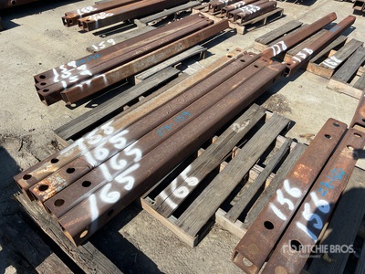 Quantity of (4) 84 in Spreader Bar