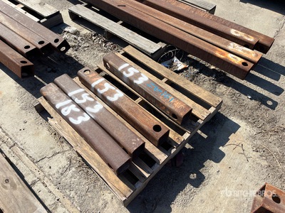 Quantity of (4) 30 in Spreader Bar