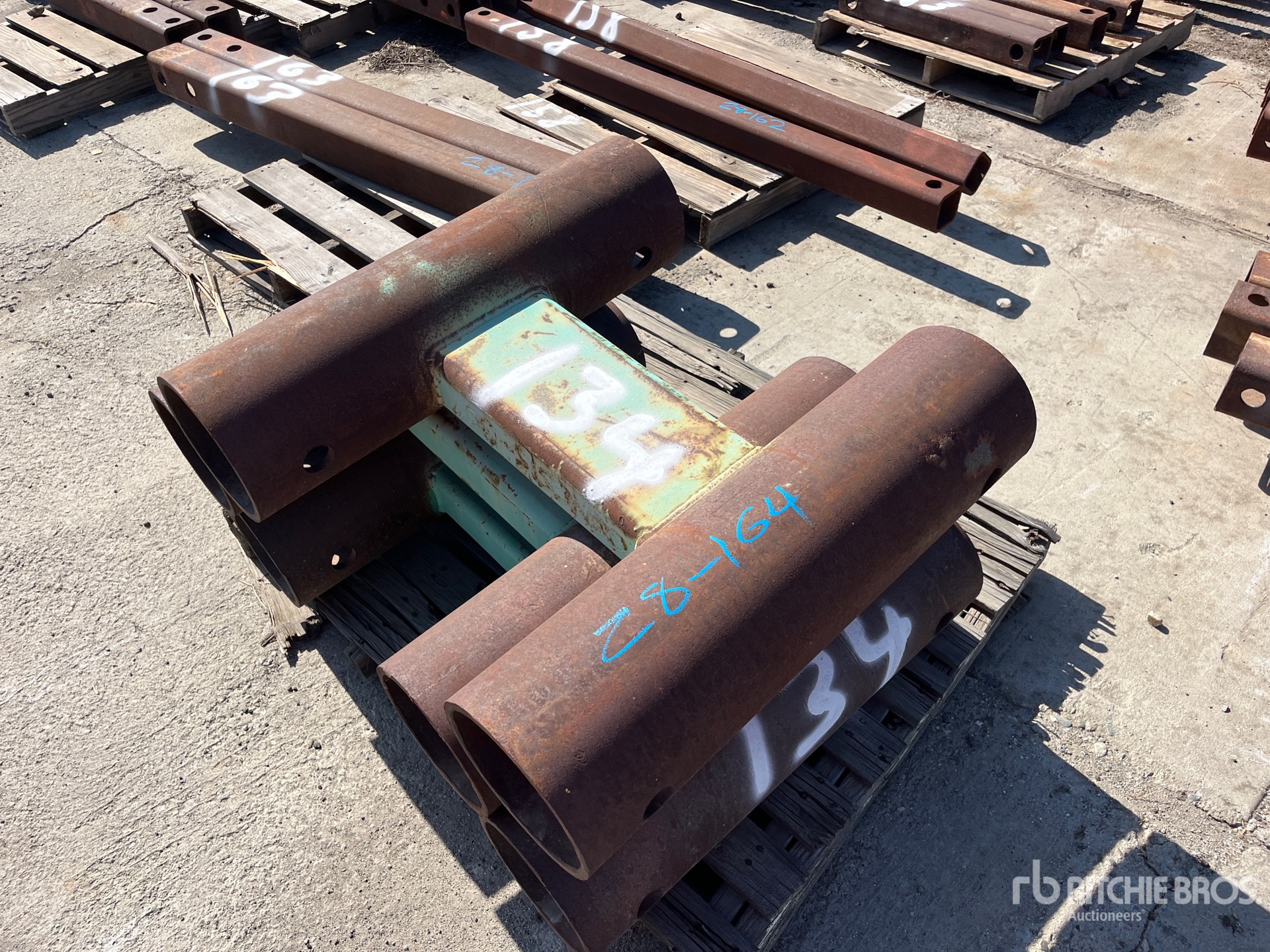 Quantity of (3) Trench Box Spreaders