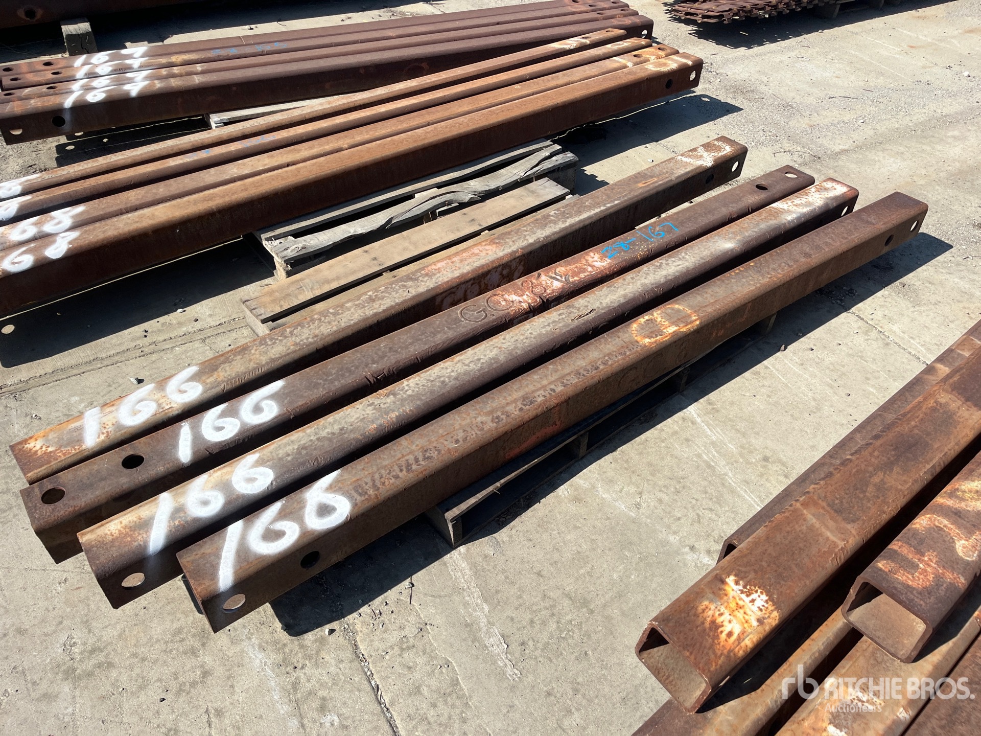 Quantity of (4) Trench Box Spreaders
