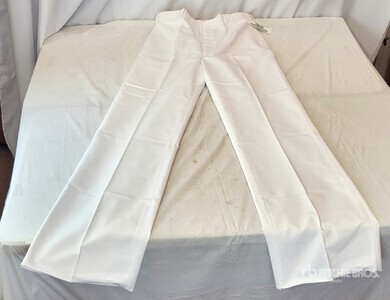(77) Unused Mens White Poly/Cotton Trousers