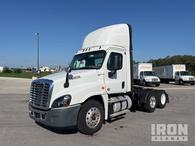 2018 Freightliner Cascadia 125 6x4 T/A Dagcabine Trekker