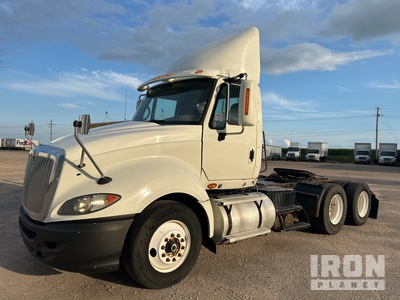 2011 International LF627 6x4 Cabeza Tractora Cabina Corta