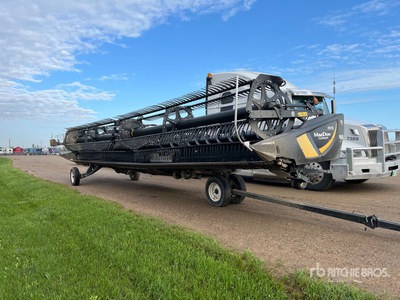 2019 MacDon FD135 35 ft Flex Draper Combine Header