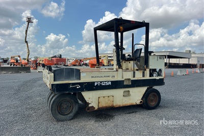 2000 Ingersoll Rand PT-125R 9 Wheel Pneumatische wals