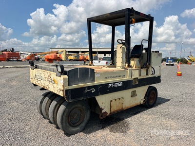 2000 Ingersoll Rand PT-125R 9 Wheel Pneumatic Roller