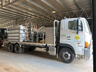 2012 Hino FS1E 6x4 Flatbed Truck