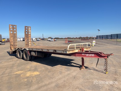 2003 Tag A Long 7.9 m Bogie/A Equipment Trailer