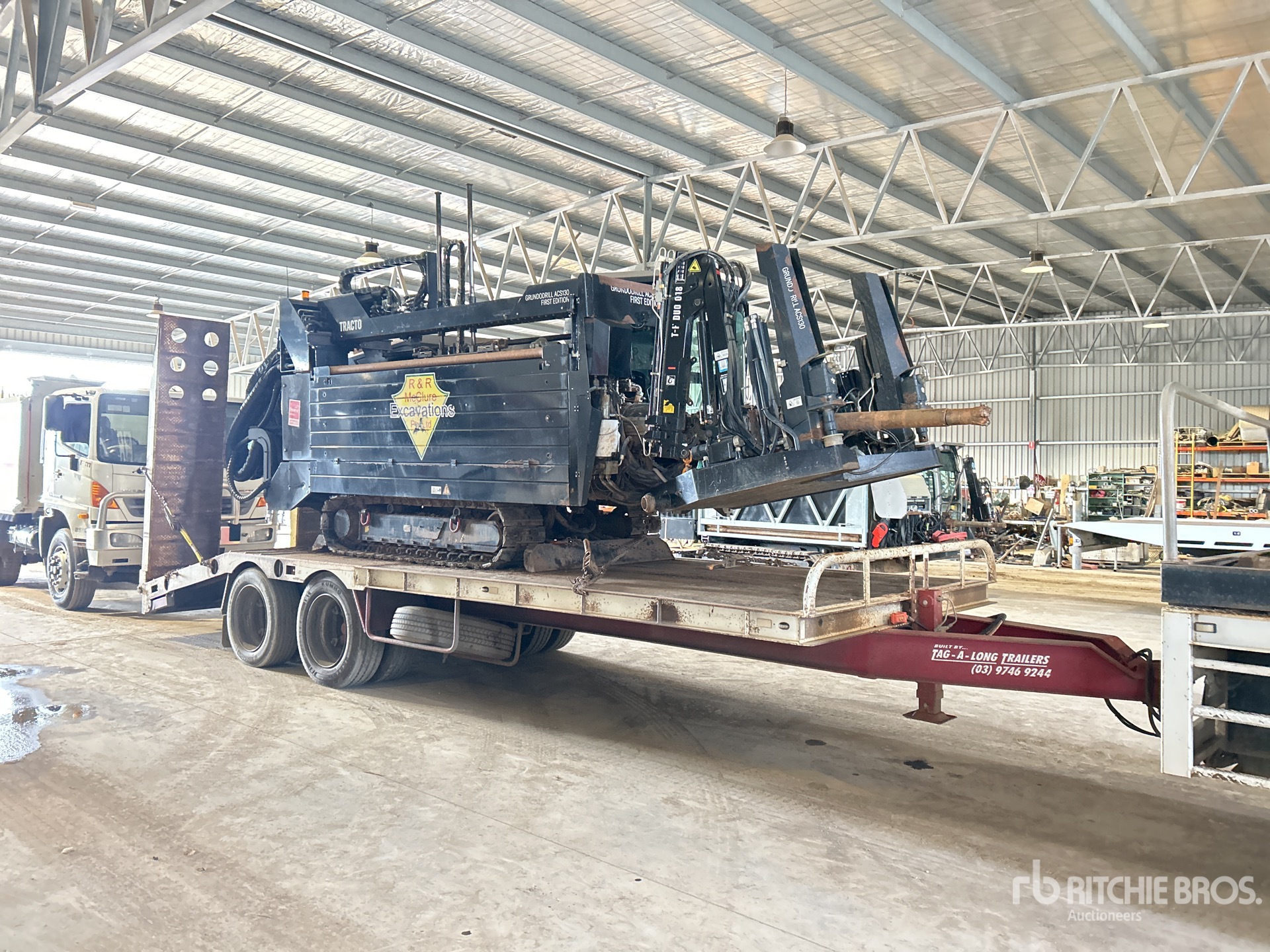 2003 Tag A Long 7.9 m T/A Equipment Trailer