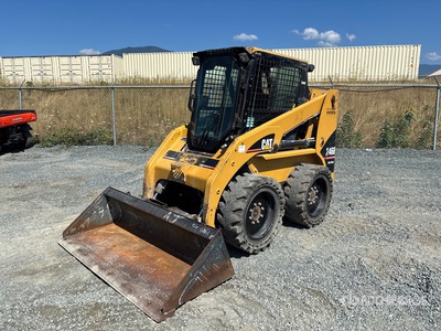 2005 Cat 246B Two-Speed Minicargadora