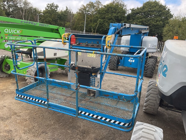 2018 Genie Z80/60 4WD Diesel Articulating Boom Lift 2018 Genie Z80/60 4WD Diesel Articulating Boom Lift
