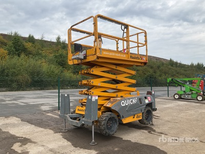 2016 Haulotte Compact12DX 4x4 Diesel シザーリフト