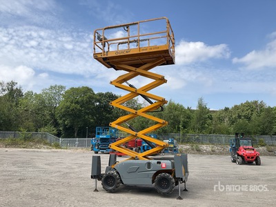 2016 Haulotte Compact 12DX 4x4 Diesel シザーリフト