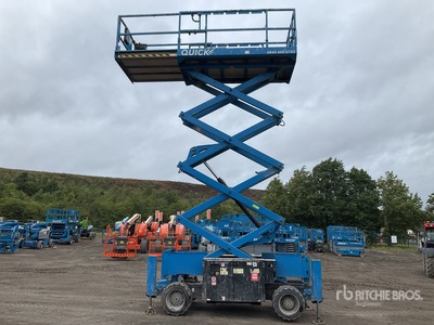 2016 Genie GS3369 4x4 Diesel Diesel Scissor Lift 12 MTR Elevador de tijera