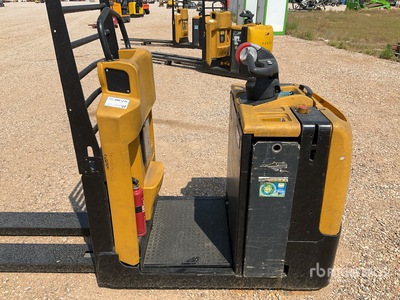 2017 Yale MO20L Pallet Jack