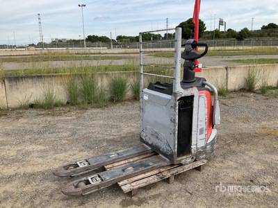 2015 Toyota LPE200 Electric Vérins de châssis