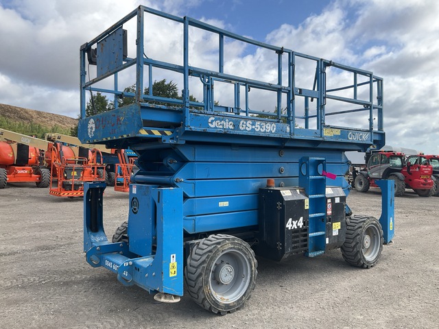 2017 Genie GS5390 4x4 Diesel Scissor Lift 2017 Genie GS5390 4x4 Diesel Scissor Lift