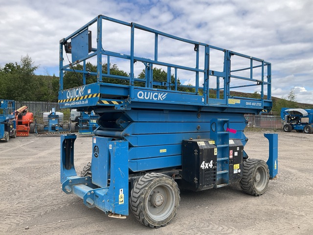 2017 Genie GS5390 4x4 Diesel Scissor Lift 2017 Genie GS5390 4x4 Diesel Scissor Lift