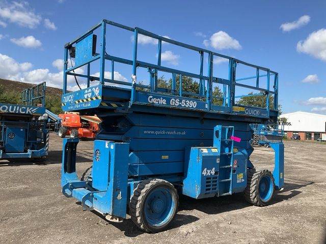 2016 Genie GS5390 4x4 Diesel Scissor Lift 2016 Genie GS5390 4x4 Diesel Scissor Lift