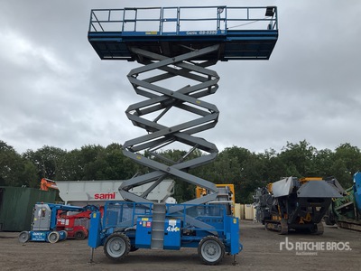 2007 Genie GS-5390 4x4 Diesel Scissor Lift