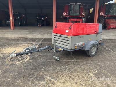2013 Atlas Copco QAX60 Generador    (Inoperable)