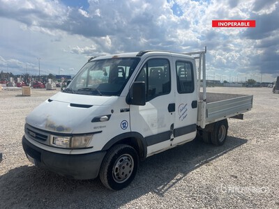 Iveco Daily 35C12 Crew Cab Flatbed Truck (Inoperable)