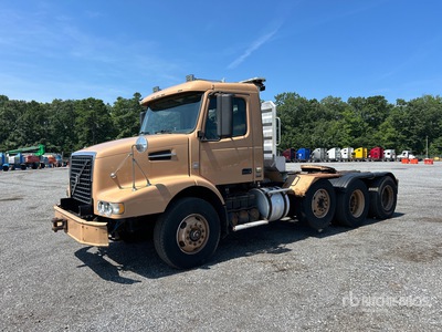 2011 Volvo VHD Tri/A Day Cab Truck Tractor