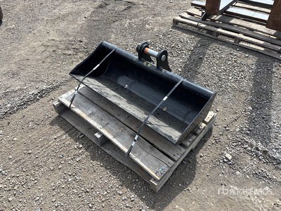 39 in Cleanup Excavator Bucket (Unused)