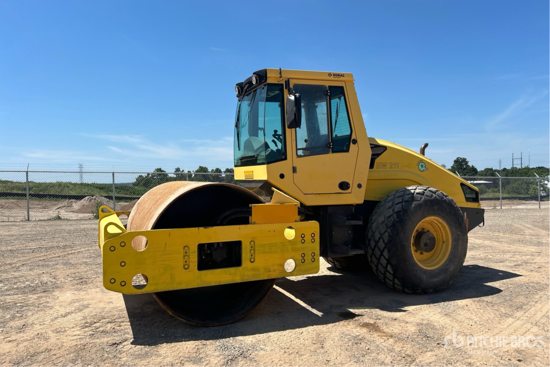 2015 Bomag BW211D-50 Smooth Drum Compactor