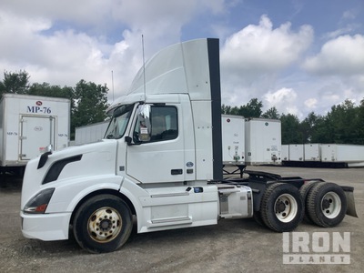 2017 Volvo VNL300 6x4 トラックトラクター（T/A）