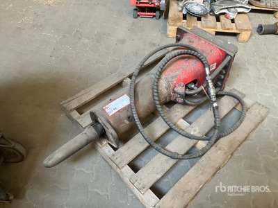 2016 Montabert SC28-MS03 Hydraulic Breaker