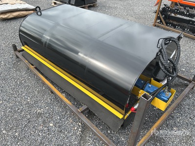 2025 GIYI GY-BS72B Closed Skid Steer Sweeper (Unused)