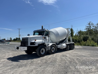 2009 International DF567 Mixer Truck