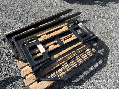 2025 GIYI GY-DHC Skid Steer Forks (Unused)