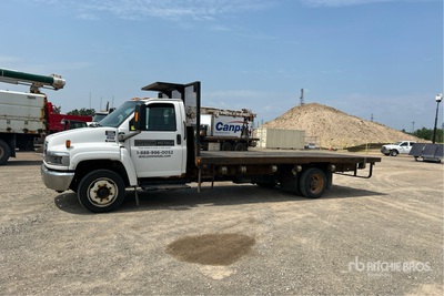 2005 GMC C55 4x2 Flatbed Truck
