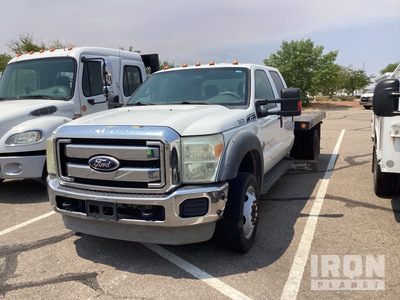 2011 Ford F-550 XL 4x4 Crew Cab Ciężarówka z płaską platformą (Inoperable)