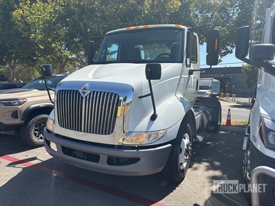 2018 International 8600 4x2 4x2 トラックトラクター（S/A）