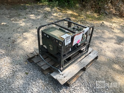 J.R. Hollingsworth MEP-016A 3kW Generator Set