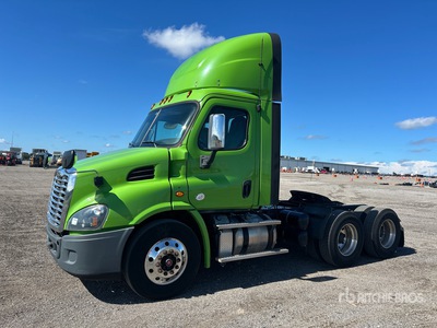 2019 Freightliner Cascadia 113 6x4 Cabeza Tractora Cabina Corta