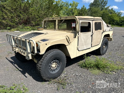 2006 AM General M1097R1 HMMWV 4 Door Soft Top w/Truck Body