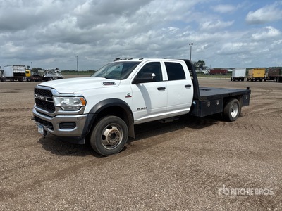 2019 Ram 5500 4x4 Crew Cab Flatbed Truck