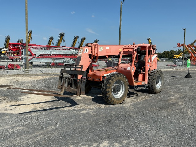 2005 JLG 8042